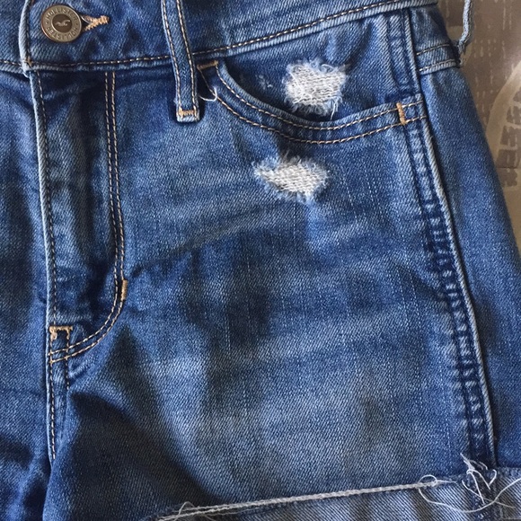 High Rise Hollister Shorts - Picture 3 of 6